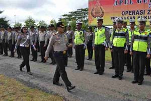  Kapolres Kuansing Pimpin Apel Gelar Pasukan